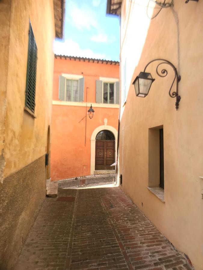 Camere Della Vecchia Posta 트레비 외부 사진