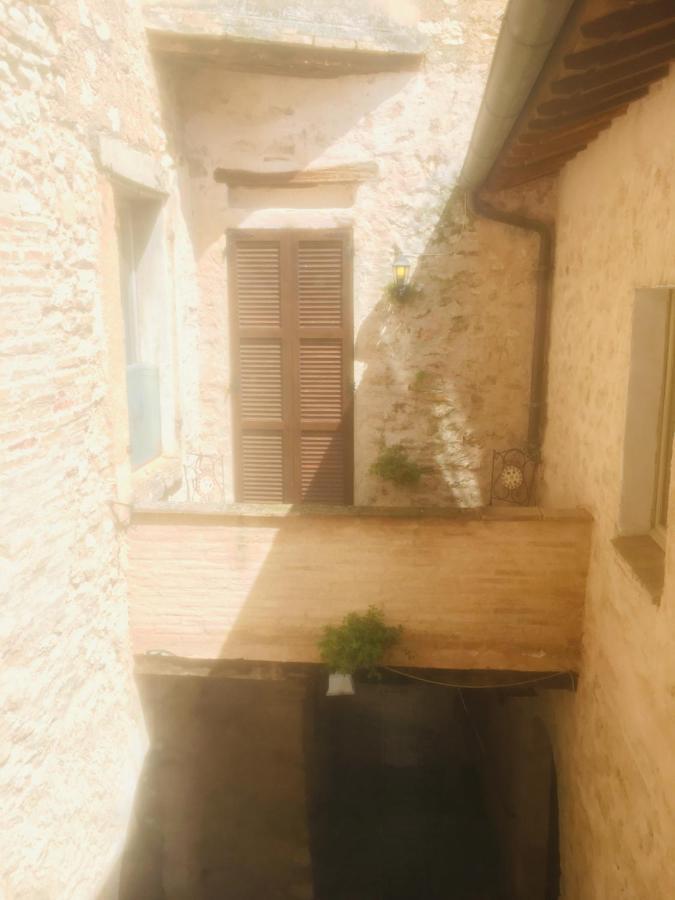 Camere Della Vecchia Posta 트레비 외부 사진